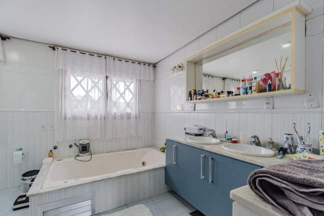 Imagem Casa de Condomínio com 3 Quartos à Venda, 385 m² em Agronomia - Porto Alegre