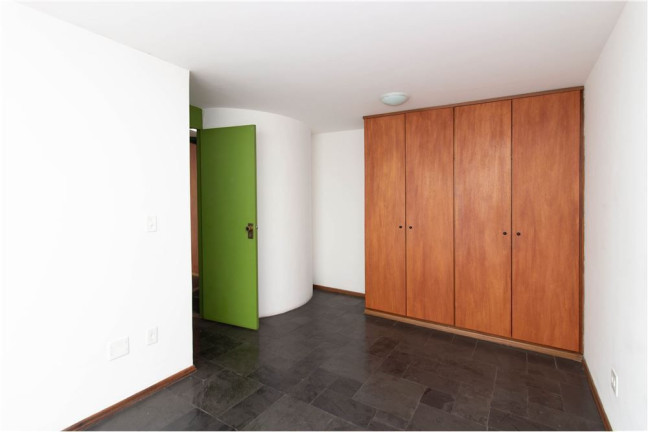 Imagem Casa com 1 Quarto à Venda, 200 m² em Moema - São Paulo Imagem Casa com 1 Quarto à Venda, 200 m² em Moema - São Paulo