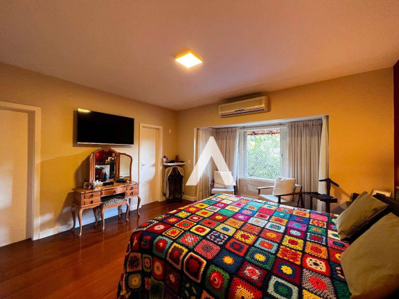 Imagem Casa com 5 Quartos à Venda, 620 m² em Albuquerque - Teresópolis Imagem Casa com 5 Quartos à Venda, 620 m² em Albuquerque - Teresópolis
