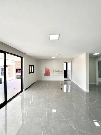 Imagem Sobrado com 4 Quartos à Venda, 265 m² em Santa Regina - Camboriú