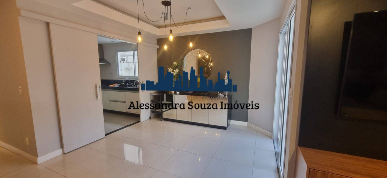 Imagem Casa com 4 Quartos à Venda, 180 m² em Tamboré - Santana De Parnaíba Imagem Casa com 4 Quartos à Venda, 180 m² em Tamboré - Santana De Parnaíba