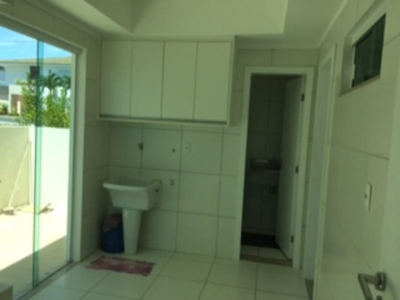 Imagem Casa à Venda, em Centro - Camaçari Imagem Casa à Venda, em Centro - Camaçari