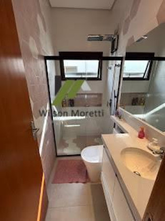 Imagem Casa de Condomínio com 3 Quartos à Venda, 246 m²