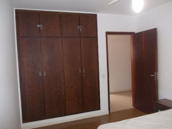 Imagem Casa com 4 Quartos à Venda, 385 m² em Vila Petrópolis - Atibaia Imagem Casa com 4 Quartos à Venda, 385 m² em Vila Petrópolis - Atibaia