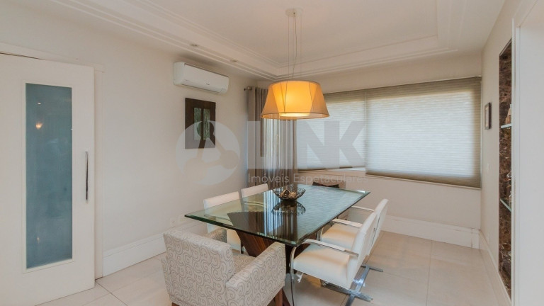 Imagem Apartamento com 3 Quartos à Venda, 163 m² em Petrópolis - Porto Alegre Imagem Apartamento com 3 Quartos à Venda, 163 m² em Petrópolis - Porto Alegre