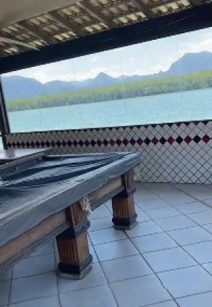 Imagem Casa com 4 Quartos à Venda, 400 m² em Centro - Guarapari