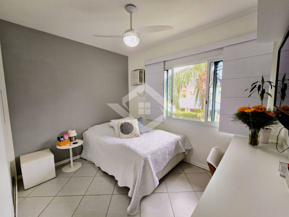Imagem Casa de Condomínio com 4 Quartos à Venda, 220 m² em Vargem Pequena - Rio De Janeiro