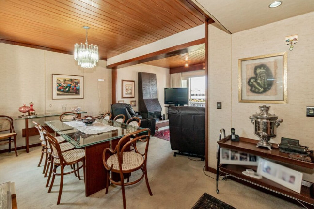 Imagem Apartamento com 3 Quartos à Venda, 185 m² em Moinhos De Vento - Porto Alegre