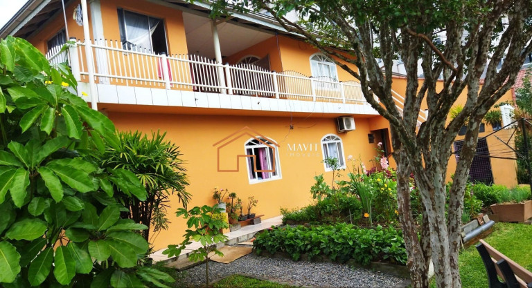 Imagem Casa com 12 Quartos à Venda, 348 m² em Costa E Silva - Joinville