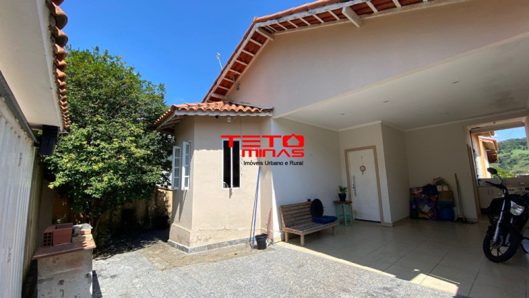 Imagem Casa com 4 Quartos à Venda, 218 m² em Sonda - São Lourenço