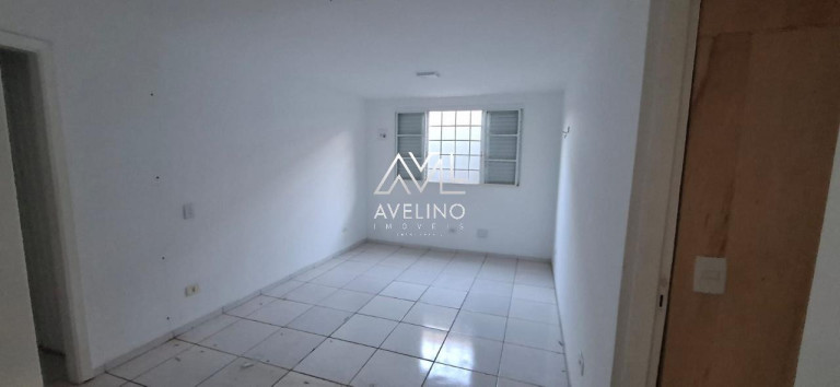 Imagem Imóvel com 1 Quarto para Alugar, 10 m² em Jardim São Lourenço - Campo Grande Imagem Imóvel com 1 Quarto para Alugar, 10 m² em Jardim São Lourenço - Campo Grande