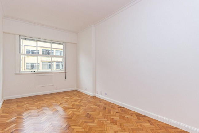 Imagem Imóvel com 3 Quartos à Venda, 116 m² em Copacabana - Rio De Janeiro Imagem Imóvel com 3 Quartos à Venda, 116 m² em Copacabana - Rio De Janeiro