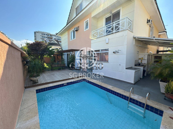 Casa com 4 Quartos à Venda, 220 m² em Recreio Dos Bandeirantes - Rio De Janeiro