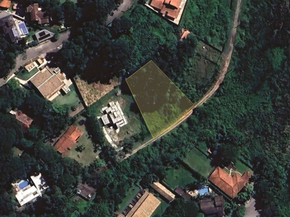 Terreno à Venda,  em Chácara Santa Lúcia - Carapicuíba