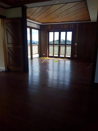 Imagem Casa com 4 Quartos à Venda, 240 m² em Vila Natal - Campos Do Jordão