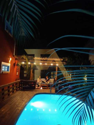 Imagem Imóvel com 6 Quartos à Venda, em Praia Da Barra - Garopaba Imagem Imóvel com 6 Quartos à Venda, em Praia Da Barra - Garopaba