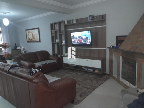 Imagem Casa com 3 Quartos à Venda, 220 m² em Juscelino Kubitschek - Santa Maria