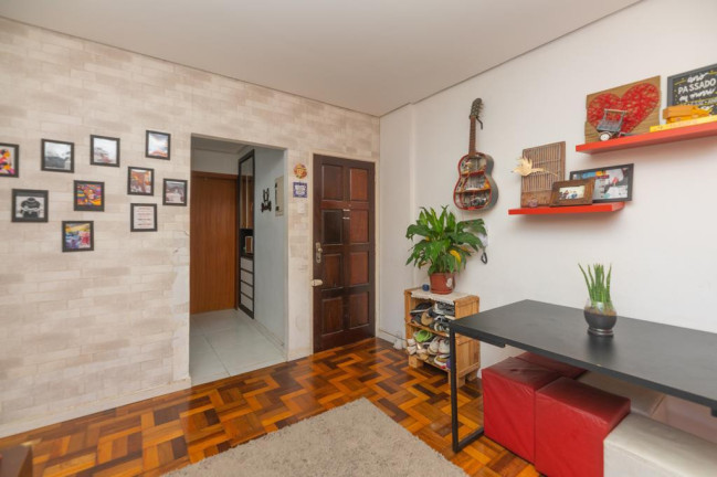 Imagem Imóvel com 2 Quartos à Venda, em Cidade Baixa - Porto Alegre Imagem Imóvel com 2 Quartos à Venda, em Cidade Baixa - Porto Alegre
