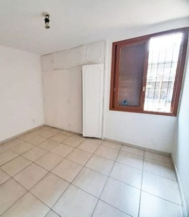 Imagem Casa com 5 Quartos à Venda, 120 m² em Vila Gertrudes - São Paulo
