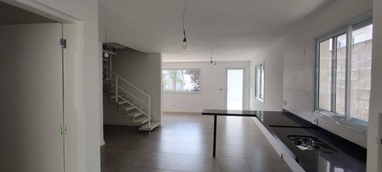 Casa de Condomínio com 3 Quartos à Venda, 110 m² em Jardim Pioneiro - Cotia
