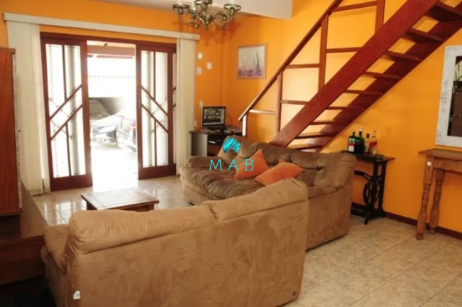 Imagem Sobrado com 3 Quartos à Venda, 320 m² em Ingleses Do Rio Vermelho - Florianópolis Imagem Sobrado com 3 Quartos à Venda, 320 m² em Ingleses Do Rio Vermelho - Florianópolis