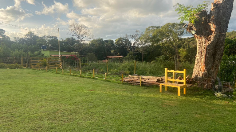 Imagem Imóvel com 2 Quartos à Venda, 1.000 m² em área Rural - Esmeraldas Imagem Imóvel com 2 Quartos à Venda, 1.000 m² em área Rural - Esmeraldas