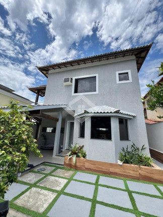 Casa com 5 Quartos à Venda, 450 m² em Itaipu - Niterói