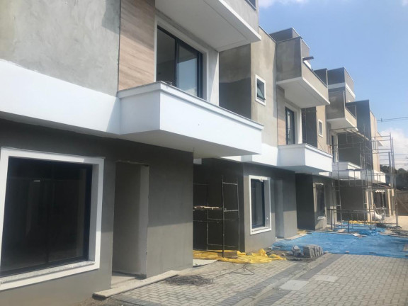 Casa com 3 Quartos à Venda, 121 m² em Boqueirão - Curitiba