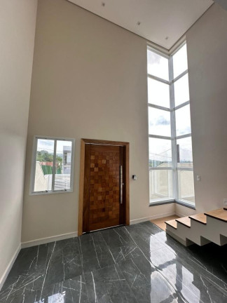 Imagem Sobrado com 3 Quartos à Venda, 140 m² em Villas Do Jaguari - Santana De Parnaíba