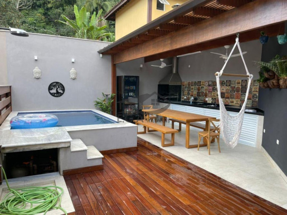 Casa de Condomínio com 4 Quartos à Venda, 150 m² em Camburi - São Sebastião