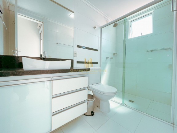 Imagem Apartamento com 3 Quartos à Venda, 102 m² em Centro - Balneário Camboriú Imagem Apartamento com 3 Quartos à Venda, 102 m² em Centro - Balneário Camboriú