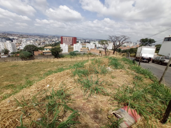 Imagem Terreno à Venda, 1.534 m² em Chácaras Reunidas Santa Terezinha - Contagem Imagem Terreno à Venda, 1.534 m² em Chácaras Reunidas Santa Terezinha - Contagem