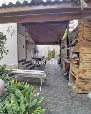 Imagem Casa com 4 Quartos à Venda, em Centro - Campos Dos Goytacazes Imagem Casa com 4 Quartos à Venda, em Centro - Campos Dos Goytacazes
