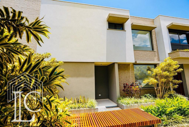 Imagem Casa com 3 Quartos à Venda, 352 m² em Moema - São Paulo
