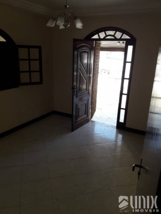 Casa com 3 Quartos para Alugar, 200 m² em Centro - Campos Dos Goytacazes