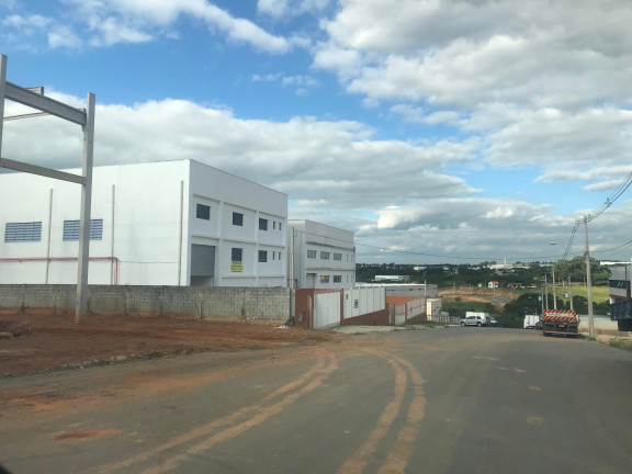 Imagem Terreno à Venda, 3.200 m² em Zona Industrial - Sorocaba Imagem Terreno à Venda, 3.200 m² em Zona Industrial - Sorocaba