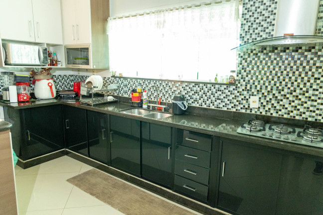 Imagem Casa com 5 Quartos à Venda, 360 m² em Centro - Maricá Imagem Casa com 5 Quartos à Venda, 360 m² em Centro - Maricá
