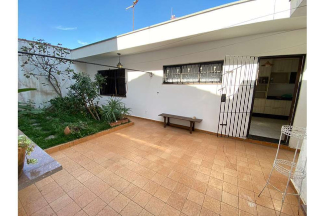 Imagem Casa com 3 Quartos à Venda, 250 m² em Jardim Piqueroby - São Paulo Imagem Casa com 3 Quartos à Venda, 250 m² em Jardim Piqueroby - São Paulo