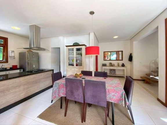 Imagem Casa com 3 Quartos à Venda, 310 m² em Chácara Das Candeias - Carapicuíba Imagem Casa com 3 Quartos à Venda, 310 m² em Chácara Das Candeias - Carapicuíba