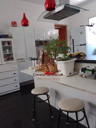 Imagem Casa com 4 Quartos à Venda, 200 m² em Bangu - Rio De Janeiro Imagem Casa com 4 Quartos à Venda, 200 m² em Bangu - Rio De Janeiro