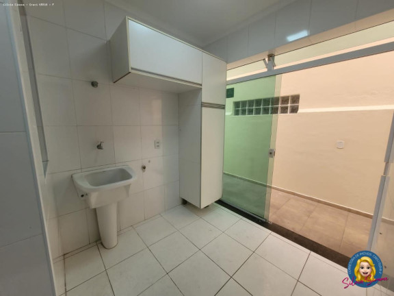 Imagem Casa com 3 Quartos à Venda, 220 m² em Estuário - Santos