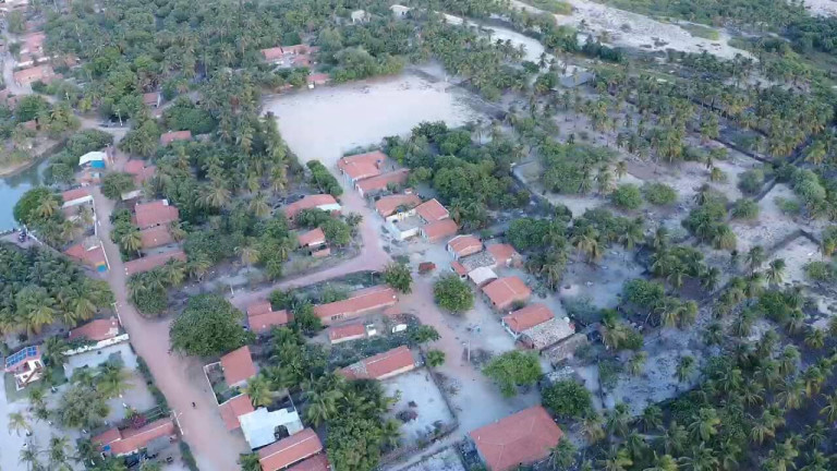 Imagem Terreno à Venda, 7 m² em Praia De Curimãs - Barroquinha Imagem Terreno à Venda, 7 m² em Praia De Curimãs - Barroquinha