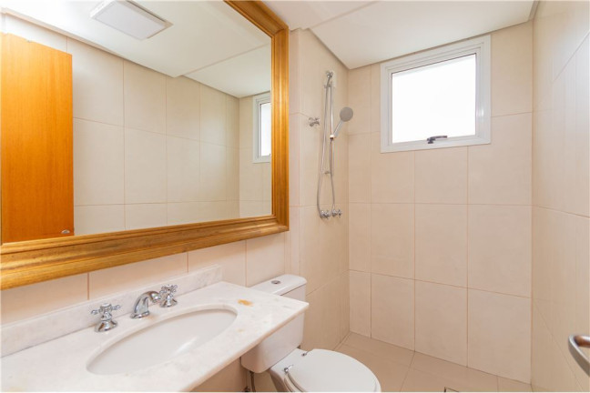 Imagem Imóvel com 2 Quartos à Venda, em Rio Branco - Porto Alegre Imagem Imóvel com 2 Quartos à Venda, em Rio Branco - Porto Alegre