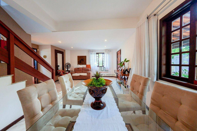 Imagem Casa com 6 Quartos à Venda, 250 m² em Itaipu - Niterói Imagem Casa com 6 Quartos à Venda, 250 m² em Itaipu - Niterói