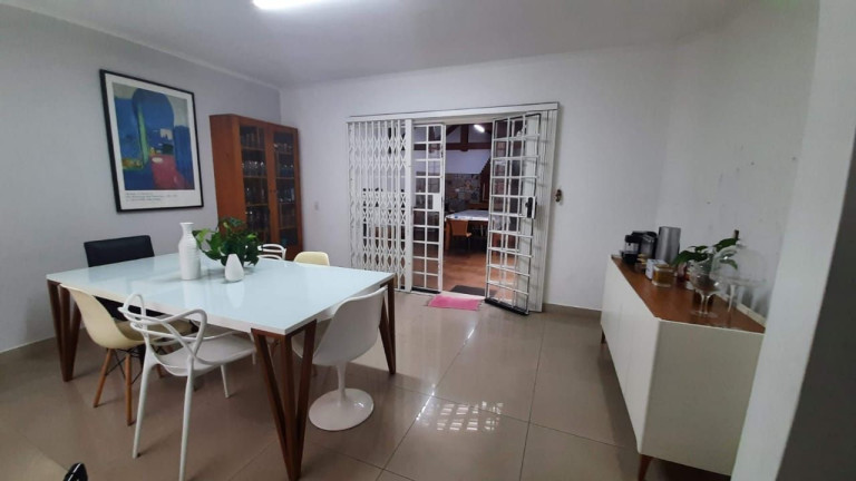 Imagem Casa com 3 Quartos à Venda, 330 m² em Vila Pires - Santo André