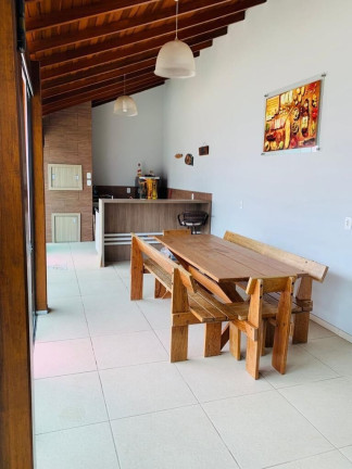 Imagem Casa com 3 Quartos à Venda, 157 m² em Universitário - Santa Cruz Do Sul Imagem Casa com 3 Quartos à Venda, 157 m² em Universitário - Santa Cruz Do Sul
