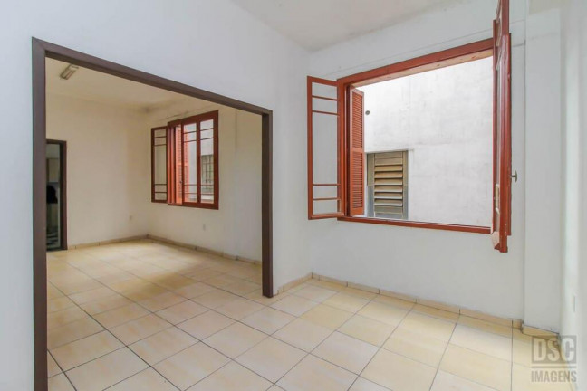 Imagem Sala Comercial à Venda, 124 m² em Centro Histórico - Porto Alegre Imagem Sala Comercial à Venda, 124 m² em Centro Histórico - Porto Alegre
