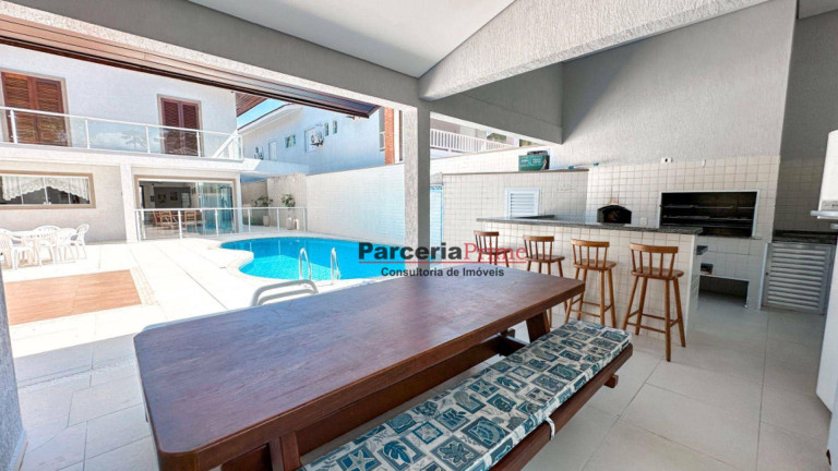 Imagem Casa com 6 Quartos à Venda, 335 m² em Riviera Módulo 21 - Bertioga Imagem Casa com 6 Quartos à Venda, 335 m² em Riviera Módulo 21 - Bertioga
