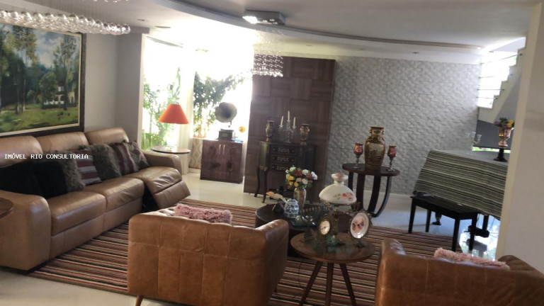 Imagem Casa com 5 Quartos à Venda, 700 m² em Rio De Janeiro Imagem Casa com 5 Quartos à Venda, 700 m² em Rio De Janeiro