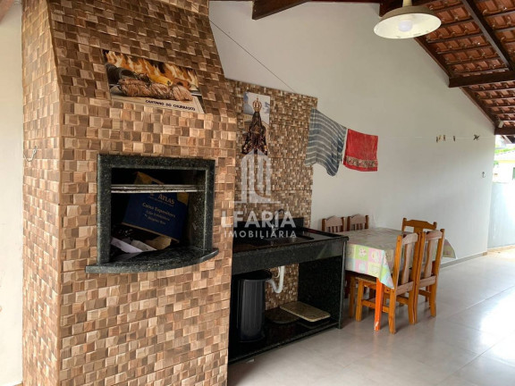 Imagem Casa com 3 Quartos à Venda, 111 m² em Cambiju - Itapoá